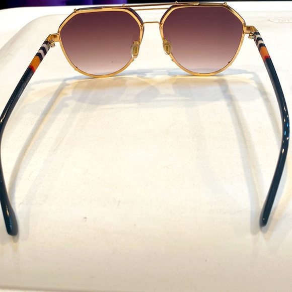 Burberry sunglasses 😎 🕶️ lINISEX for men or women - Picture 7 of 16